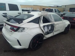 2023 Honda Civic Type R z VIN JHMFL5G45PX002284, wystawiony jako IAAI lot #38295791 z przebiegiem 3303 mil mil oraz . Historia ofert i sprzedaży dostępna na DreamBid. Obrazek 4.