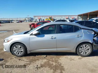 2021 Nissan Sentra S z VIN 3N1AB8BV5MY309466, wystawiony jako IAAI lot #41271437 z przebiegiem 46 838 mil mil oraz . Historia ofert i sprzedaży dostępna na DreamBid. Obrazek 14.