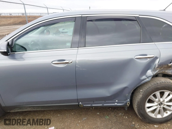2020 Kia Sorento LX with VIN 5XYPG4A39LG688184, listed as a IAAI auction lot 41539132 with 44,763 mi miles. Bid and sale history available at carsss.com. Image 15.