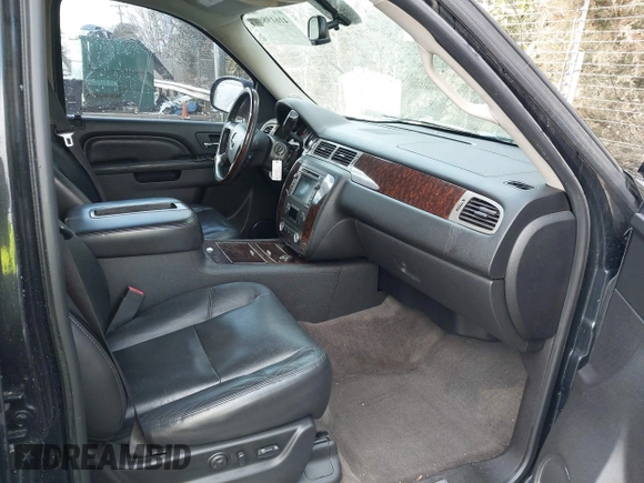 2011 GMC Yukon Denali with VIN 1GKS2EEF6BR257194, listed as a IAAI auction lot 41619864 with 183,057 mi miles. Bid and sale history available at carsss.com. Image 5.