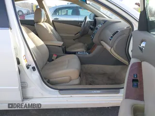2008 Nissan Altima 3.5 SE with VIN 1N4BL21E38C162565, listed as a IAAI auction lot 41722199 with 205,992 mi miles. Bid and sale history available at carsss.com. Image 5.