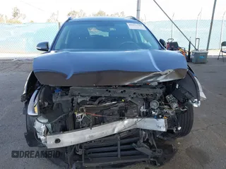 2019 Kia Niro EX with VIN KNDCC3LC8K5264830, listed as a IAAI auction lot 41677782 with 151,265 mi miles. Bid and sale history available at carsss.com. Image 13.
