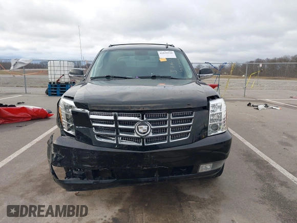 2008 Cadillac Escalade EXT z VIN 3GYFK62898G267066, wystawiony jako IAAI lot #41838226 z przebiegiem 115 559 mil mil oraz . Historia ofert i sprzedaży dostępna na DreamBid. Obrazek 12.