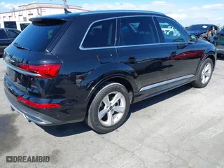 2021 Audi Q7 Premium with VIN WA1AJAF70MD035402, listed as a IAAI auction lot 41947818 with 40,939 mi miles. Bid and sale history available at carsss.com. Image 4.