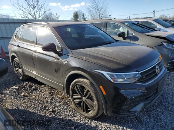 2022 Volkswagen Tiguan SE R-Line Black with VIN 3VV8B7AX0NM005870, listed as a Copart auction lot 88676735 with 40,428 mi miles and Salvage Title. Bid and sale history available at DreamBid. Image 4.