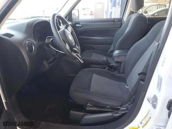 2015 Jeep Patriot Altitude Edition with VIN 1C4NJPBA1FD247255, listed as a Copart auction lot 47725205 with 165,804 mi miles and Salvage Title. Bid and sale history available at carsss.com. Image 7.