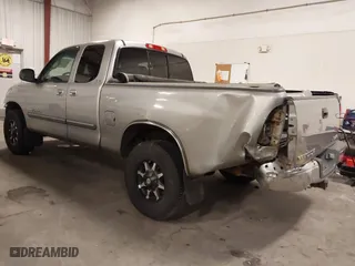 2005 Toyota Tundra SR5 with VIN 5TBBT44155S459077, listed as a IAAI auction lot 41622265 with 210,746 mi miles. Bid and sale history available at carsss.com. Image 3.