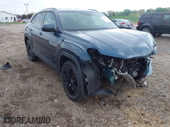 2021 Volkswagen Atlas SE with VIN 1V2LC2CA2MC228525, listed as a IAAI auction lot 42127917 with 74,707 mi miles and . Bid and sale history available at DreamBid. Image 1.