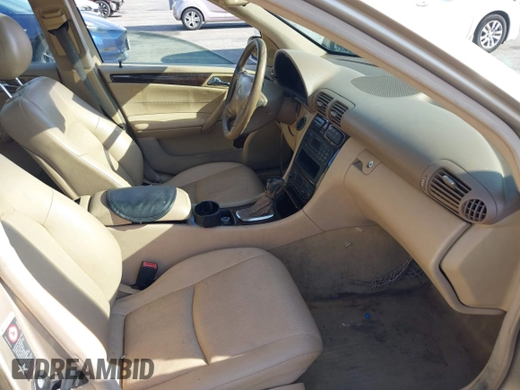 2003 Mercedes-Benz C 320 с VIN WDBRF64JX3F356161, выставлен на аукционе IAAI как лот 41847898 с пробегом 154 973 миль миль и . История ставок и продаж доступна на DreamBid. Изображение 5.