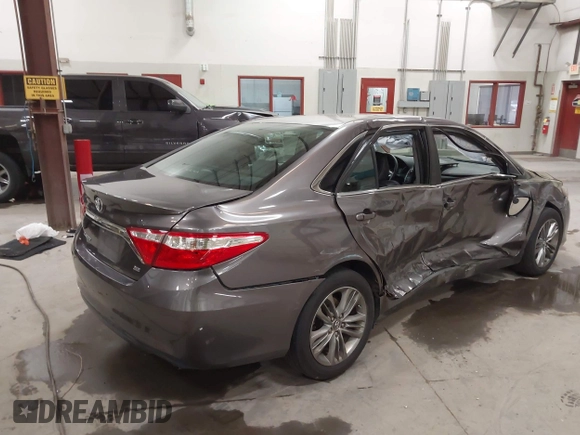 2017 Toyota Camry XLE z VIN 4T1BF1FK5HU389773, wystawiony jako IAAI lot #42189385 z przebiegiem 133 860 mil mil oraz . Historia ofert i sprzedaży dostępna na DreamBid. Obrazek 4.