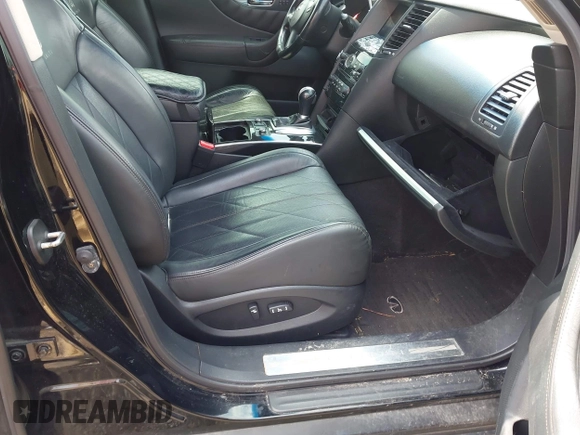 2010 Infiniti FX35 with VIN JN8AS1MW4AM851803, listed as a IAAI auction lot 42156351 with 170,700 mi miles. Bid and sale history available at carsss.com. Image 5.