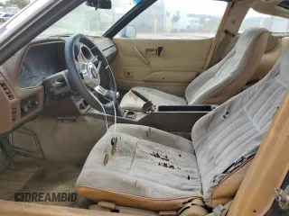 1981 Datsun 280ZX z VIN JN1HZ04S8BX265704, wystawiony jako Copart lot #49279325 z przebiegiem 251 218 mil mil oraz Tytuł czysty. Historia ofert i sprzedaży dostępna na DreamBid. Obrazek 7.