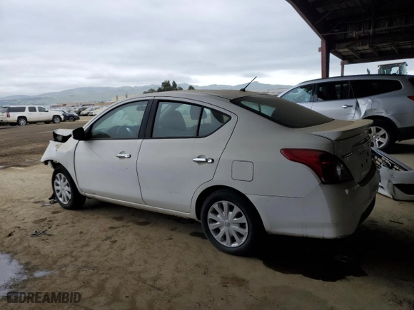 2015 Nissan Versa SV with VIN 3N1CN7AP5FL898483, listed as a Copart auction lot 53100565 with 173,488 mi miles and Salvage Title. Bid and sale history available at carsss.com. Image 2.