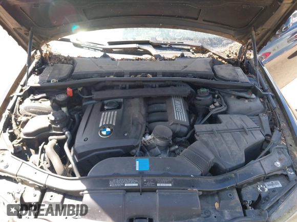 2008 BMW 3 Series 328xi with VIN WBAVC73518KP39386, listed as a IAAI auction lot 39828477 with 188,917 mi miles. Bid and sale history available at carsss.com. Image 10.