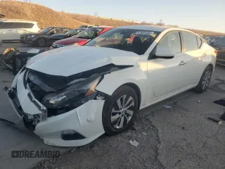 2022 Nissan Altima S z VIN 1N4BL4BV6NN322559, wystawiony jako Copart lot #54021725 z przebiegiem 69 611 mil mil oraz Szkoda całkowita • Salvage title. Historia ofert i sprzedaży dostępna na DreamBid. Obrazek 1.