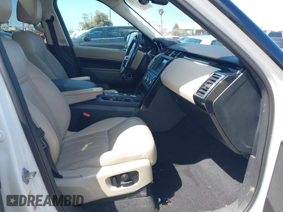 2017 Land Rover Discovery SE z VIN SALRGBBV3HA045164, wystawiony jako IAAI lot #41805125 z przebiegiem 54 773 mil mil oraz . Historia ofert i sprzedaży dostępna na DreamBid. Obrazek 5.