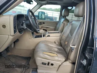 2006 GMC Sierra 3500 DRW SL z VIN 1GTHK33236F115273, wystawiony jako Copart lot #68807084 z przebiegiem 249 002 mil mil oraz Szkody całkowita. Historia ofert i sprzedaży dostępna na DreamBid. Obrazek 7.