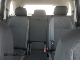 2018 Volkswagen Tiguan S с VIN 3VV0B7AX2JM114189, выставлен на аукционе Copart как лот 56109665 с пробегом 65 432 миль миль и Списание • Salvage title. История ставок и продаж доступна на DreamBid. Изображение 10.