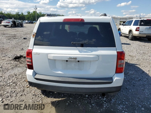 2014 Jeep Patriot Sport z VIN 1C4NJPBA1ED801196, wystawiony jako Copart lot #56635775 z przebiegiem 163 957 mil mil oraz Czysty tytuł • Clean title. Historia ofert i sprzedaży dostępna na DreamBid. Obrazek 6.