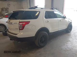 2014 Ford Explorer XLT with VIN 1FM5K7D85EGC46366, listed as a IAAI auction lot 42535255 with 197,736 mi miles and . Bid and sale history available at DreamBid. Image 4.