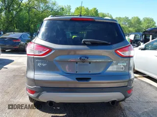 2013 Ford Escape Titanium z VIN 1FMCU0J95DUB46340, wystawiony jako IAAI lot #42168222 z przebiegiem 108 268 mil mil oraz . Historia ofert i sprzedaży dostępna na DreamBid. Obrazek 16.