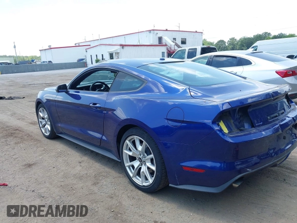 2015 Ford Mustang EcoBoost z VIN 1FA6P8TH9F5361668, wystawiony jako IAAI lot #42616707 z przebiegiem 73 798 mil mil oraz . Historia ofert i sprzedaży dostępna na DreamBid. Obrazek 3.