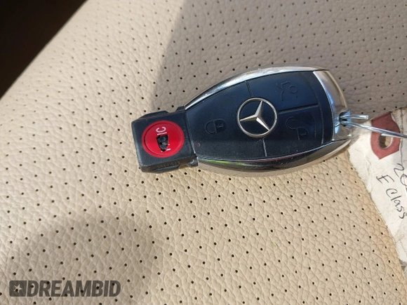 2008 Mercedes-Benz E 350 Luxury z VIN WDBUF56X88B227792, wystawiony jako IAAI lot #41652254 z przebiegiem 117 976 mil mil oraz . Historia ofert i sprzedaży dostępna na DreamBid. Obrazek 11.
