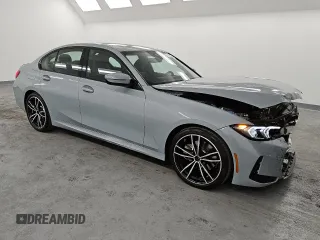 2024 BMW 3 Series 330i xDrive z VIN 3MW89FF05R8E63867, wystawiony jako Copart lot #89361635 z przebiegiem 20 190 mil mil oraz Czysty tytuł • Clean title. Historia ofert i sprzedaży dostępna na DreamBid. Obrazek 4.