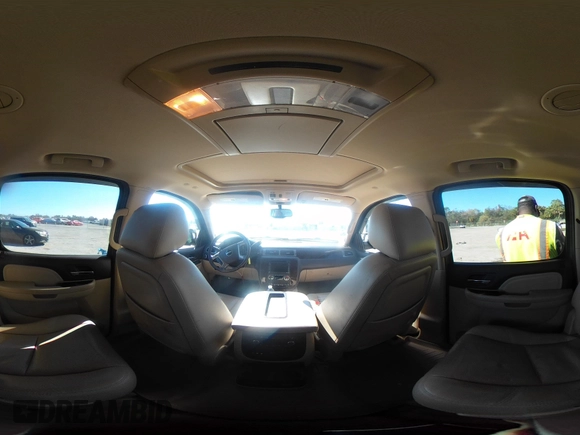 2011 GMC Yukon XL Denali with VIN 1GKS2MEF4BR280225, listed as a IAAI auction lot 41732220 with 121,684 mi miles. Bid and sale history available at carsss.com. Image 24.