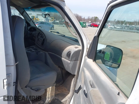 2005 Ford Econoline Cargo with VIN 1FTRE14W45HA10505, listed as a IAAI auction lot 41553982 with 190,357 mi miles and . Bid and sale history available at DreamBid. Image 5.