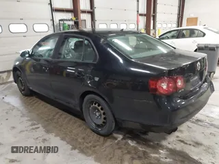 2009 Volkswagen Jetta S с VIN 3VWJM71K99M124177, выставлен на аукционе IAAI как лот 42324057 с пробегом 180 516 миль миль и . История ставок и продаж доступна на DreamBid. Изображение 3.