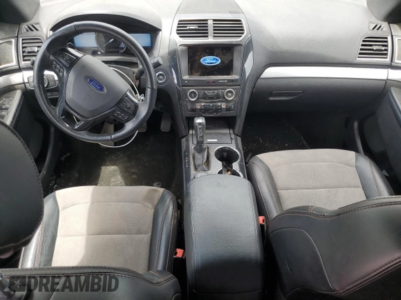2017 Ford Explorer XLT with VIN 1FM5K8D84HGB50013, listed as a Copart auction lot 61063485 with 85,924 mi miles and Salvage title. Bid and sale history available at DreamBid. Image 8.