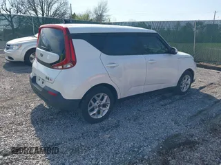2020 Kia Soul LX with VIN KNDJ23AU7L7021165, listed as a IAAI auction lot 41924587 with 87,513 mi miles. Bid and sale history available at carsss.com. Image 4.