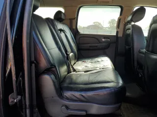 2008 Chevrolet Suburban 3LT с VIN 3GNFC16058G147962, выставлен на аукционе Copart как лот 53748665 с пробегом 302 349 миль миль и Чистый • Clean title. История ставок и продаж доступна на DreamBid. Изображение 11.