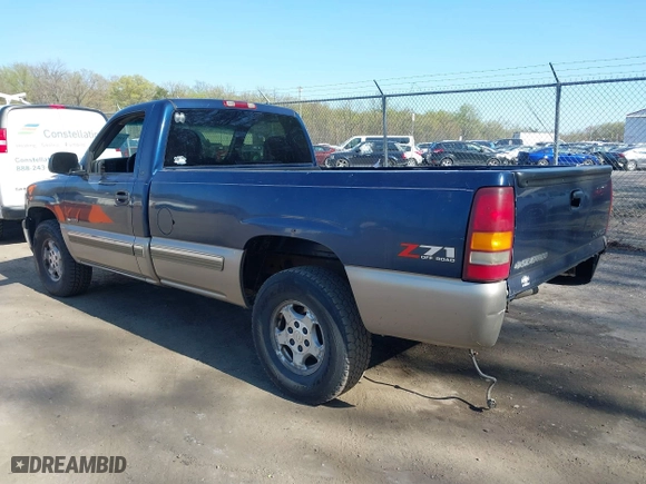 2001 Chevrolet Silverado 1500 with VIN 1GCEK14T31E300100, listed as a IAAI auction lot 41977664 with 193,742 mi miles. Bid and sale history available at carsss.com. Image 3.