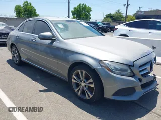 2016 Mercedes-Benz C 300 z VIN 55SWF4JB0GU129379, wystawiony jako IAAI lot #42508176 z przebiegiem 69 695 mil mil oraz . Historia ofert i sprzedaży dostępna na DreamBid. Obrazek 1.