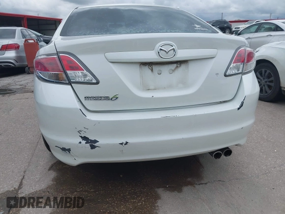 2011 Mazda Mazda6 i Sport with VIN 1YVHZ8BH7B5M09039, listed as a IAAI auction lot 41917414 with 134,688 mi miles. Bid and sale history available at carsss.com. Image 6.