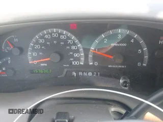 1999 Ford Expedition XLT z VIN 1FMPU18L2XLB43236, wystawiony jako IAAI lot #41792317 z przebiegiem 157 636 mil mil oraz . Historia ofert i sprzedaży dostępna na DreamBid. Obrazek 7.