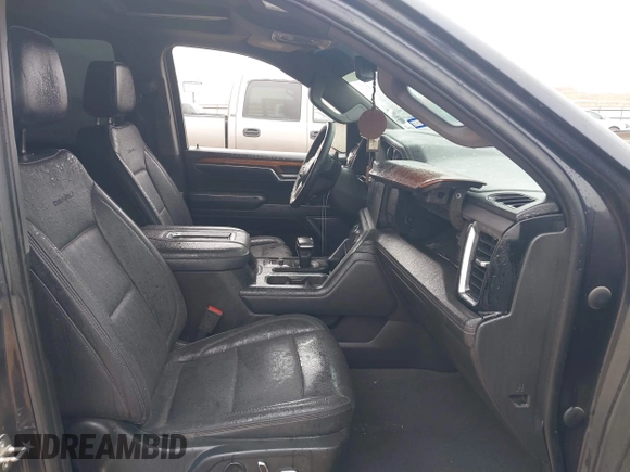 2022 GMC Sierra 1500 with VIN 3GTUUGET7NG618825, listed as a IAAI auction lot 41342828 with Not Provided miles and . Bid and sale history available at DreamBid. Image 5.