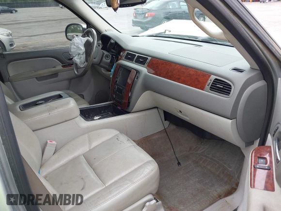 2013 Chevrolet Avalanche LT with VIN 3GNMCFE08DG289092, listed as a IAAI auction lot 42090240 with 143,588 mi miles and . Bid and sale history available at DreamBid. Image 5.
