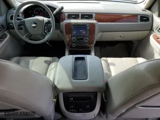 2009 Chevrolet Avalanche LT w/2LT with VIN 3GNFK22029G265256, listed as a Copart auction lot 70386404 with 175,103 mi miles and Salvage Title. Bid and sale history available at carsss.com. Image 8.