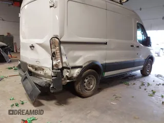 2017 Ford Transit с VIN 1FTYR1CM1HKA34512, выставлен на аукционе IAAI как лот 41621307 с пробегом 215 205 миль миль и . История ставок и продаж доступна на DreamBid. Изображение 4.
