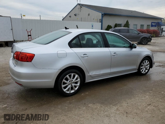 2013 Volkswagen Jetta SE z VIN 3VWDX7AJ3DM450464, wystawiony jako Copart lot #55464505 z przebiegiem 201 001 mil mil oraz Nie do naprawy • Non repairable. Historia ofert i sprzedaży dostępna na DreamBid. Obrazek 3.