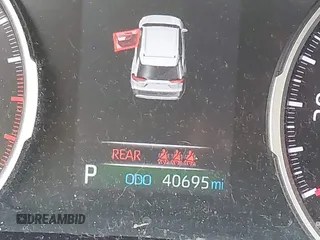 2019 Toyota RAV4 XLE with VIN 2T3W1RFV3KW054552, listed as a IAAI auction lot 40885219 with 40,695 mi miles and . Bid and sale history available at DreamBid. Image 15.