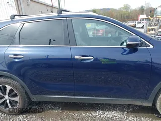 2017 Kia Sorento EX V6 with VIN 5XYPH4A55HG301314, listed as a IAAI auction lot 41858727 with 115,150 mi miles. Bid and sale history available at carsss.com. Image 13.