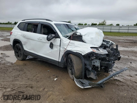 2023 Volkswagen Atlas SE z VIN 1V2KR2CA2PC527477, wystawiony jako Copart lot #52413805 z przebiegiem 36 706 mil mil oraz Nie do naprawy • Non repairable. Historia ofert i sprzedaży dostępna na DreamBid. Obrazek 4.