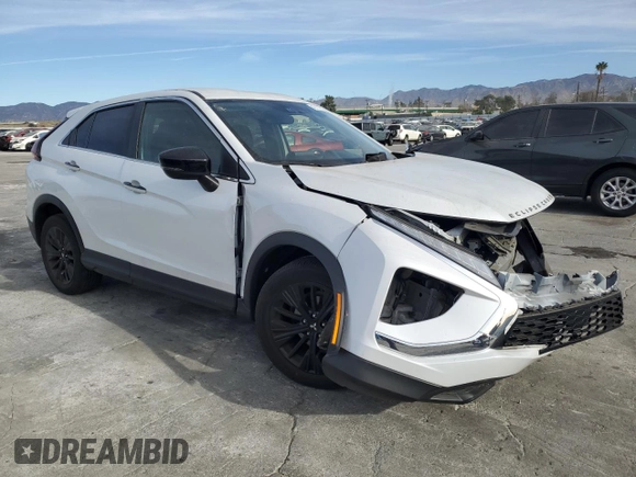 2022 Mitsubishi Eclipse Cross LE z VIN JA4ASVAA6NZ053737, wystawiony jako Copart lot #42157625 z przebiegiem 18 191 mil mil oraz Szkoda całkowita • Salvage title. Historia ofert i sprzedaży dostępna na DreamBid. Obrazek 4.