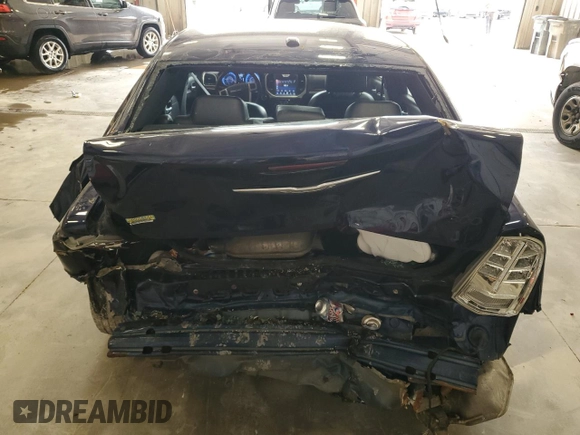 2013 Chrysler 300 z VIN 2C3CCAAG3DH699216, wystawiony jako Copart lot #59239475 z przebiegiem 131 731 mil mil oraz Nie do naprawy • Non repairable. Historia ofert i sprzedaży dostępna na DreamBid. Obrazek 6.