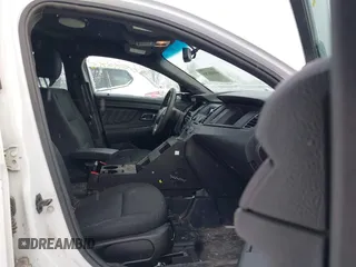 2017 Ford Police Interceptor Sedan with VIN 1FAHP2L88HG100142, listed as a IAAI auction lot 41608283 with 113,786 mi miles. Bid and sale history available at carsss.com. Image 5.