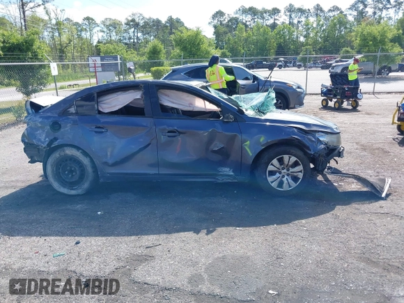 2014 Chevrolet Cruze LS with VIN 1G1PA5SH6E7245021, listed as a IAAI auction lot 42048349 with Not Provided miles and . Bid and sale history available at DreamBid. Image 12.